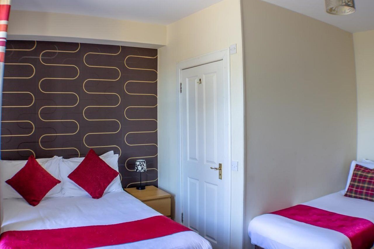 Oyo Braeriach Hotel, Highlands Scotland Newtonmore Exteriér fotografie